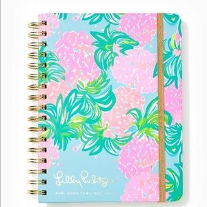 Lilly Pulitzer pineapple Planner New Aug 20-Dec 21